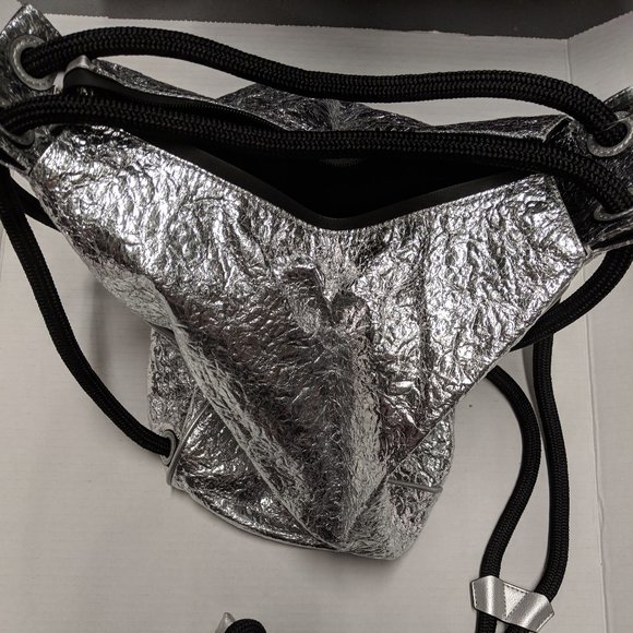 Kendall and Kylie Meadow Bag - Picture 2 of 6